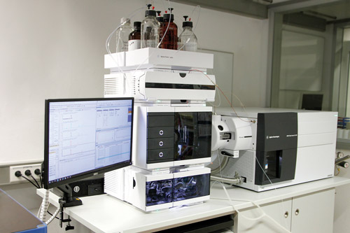 Measuring device triple quadrupole mass spectrometer for testing raw materials and malts